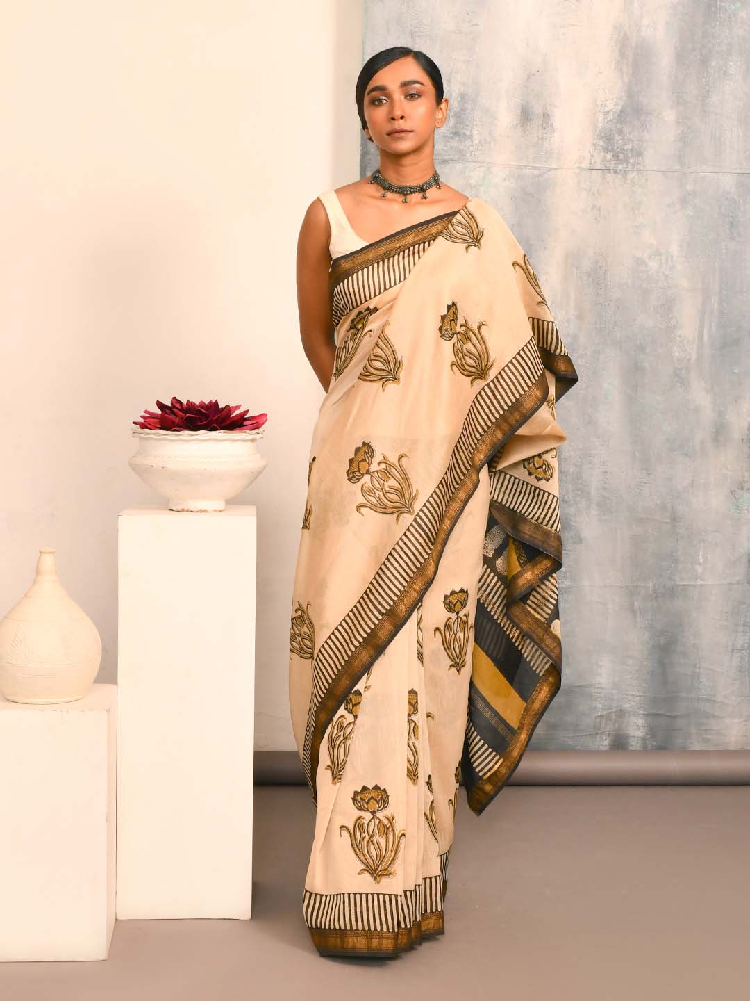 GOLDEN ECHO (SAREE)