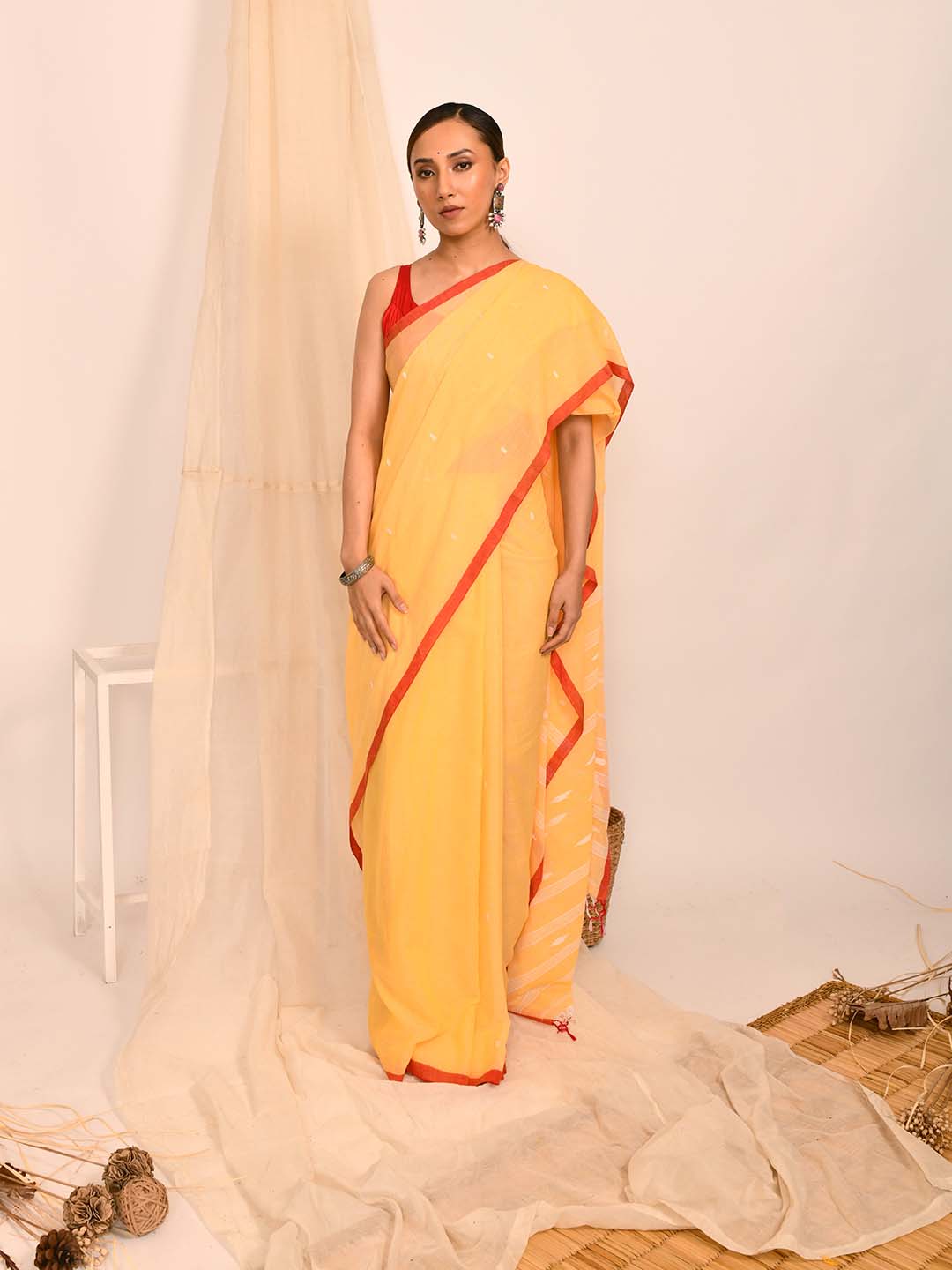 GOLDEN REVERIE (SAREE)