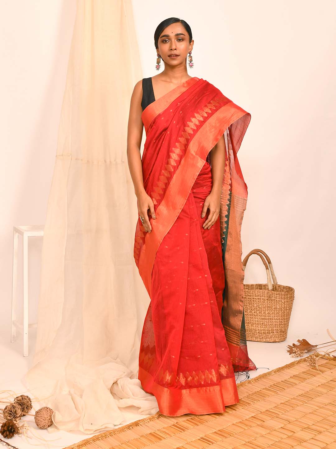 RUSTIC ELEGANCE (HANDLOOM COTTON BLEND SAREE)