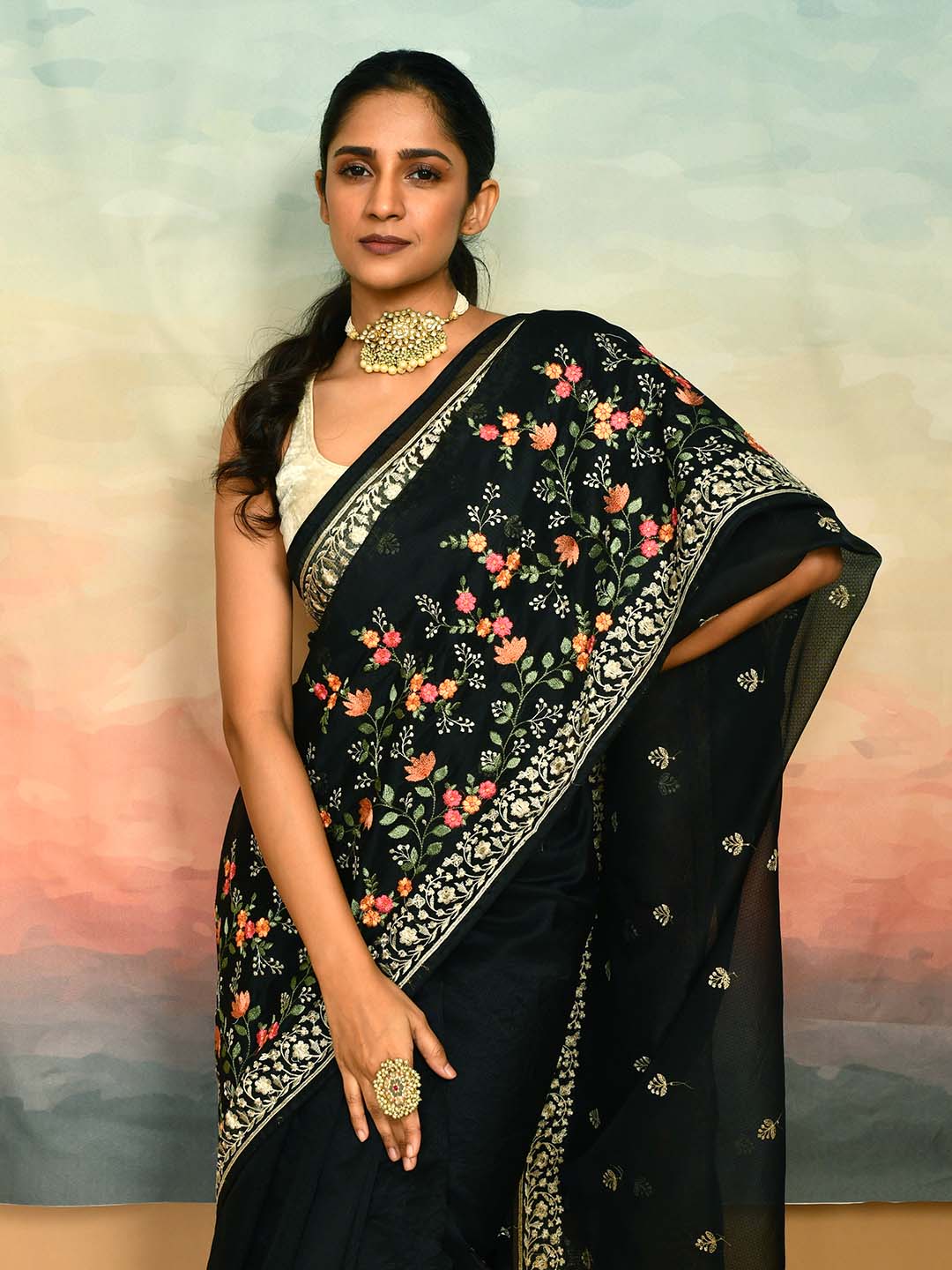 NOIR RADIANCE (SAREE)