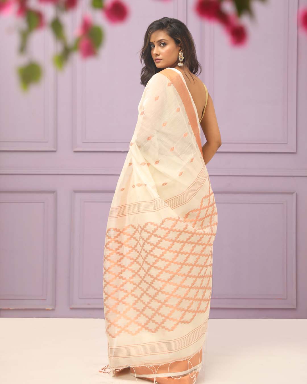 IVORY HARMONY (SAREE)