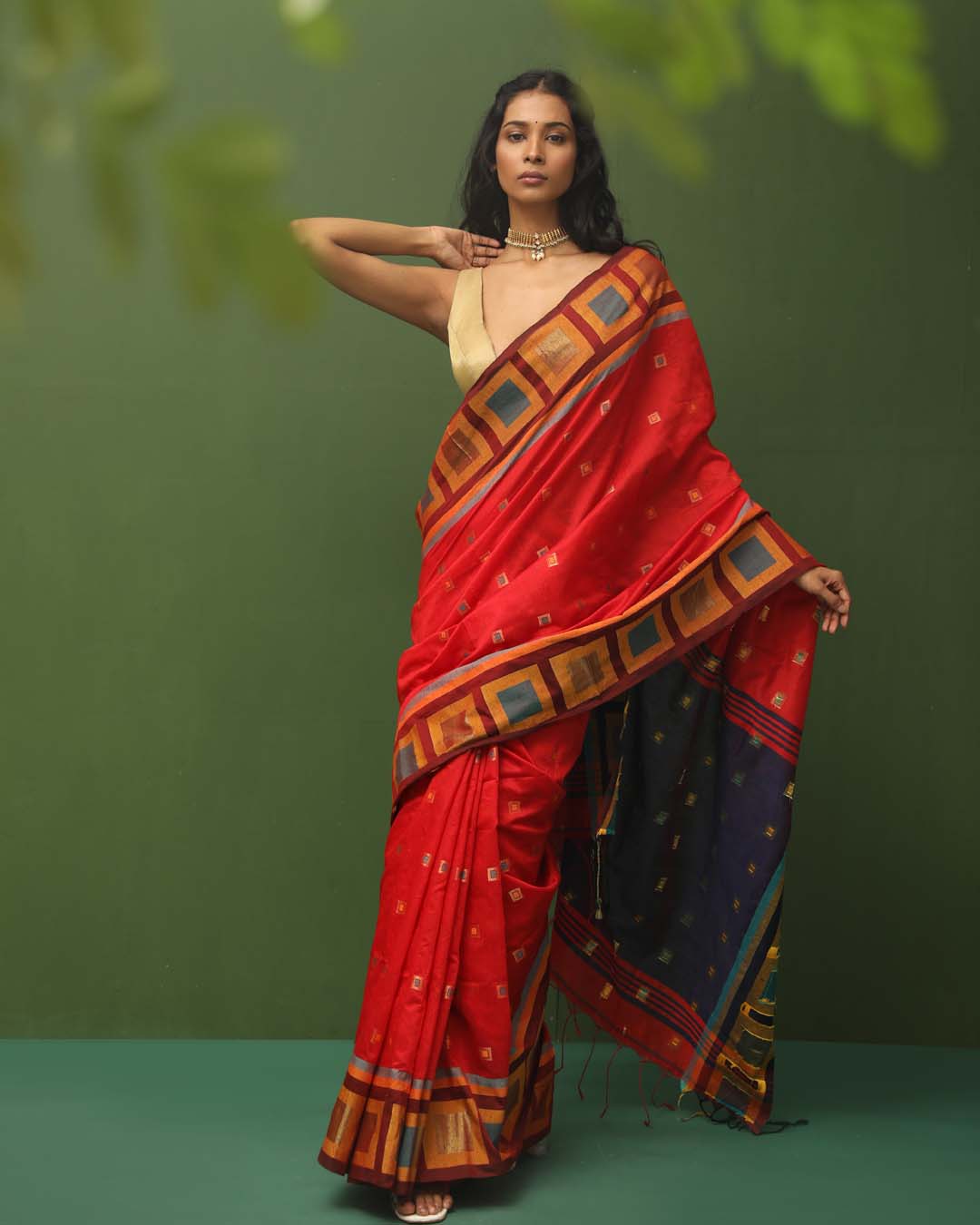 SCARLET SPLENDOR (SAREE)