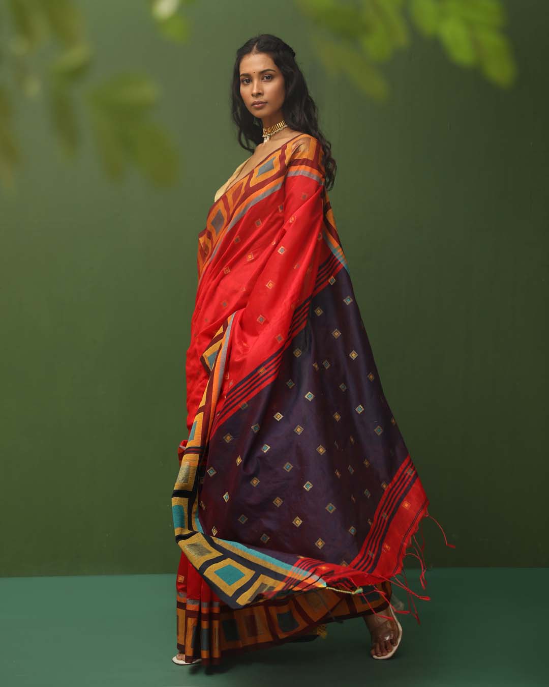 SCARLET SPLENDOR (SAREE)