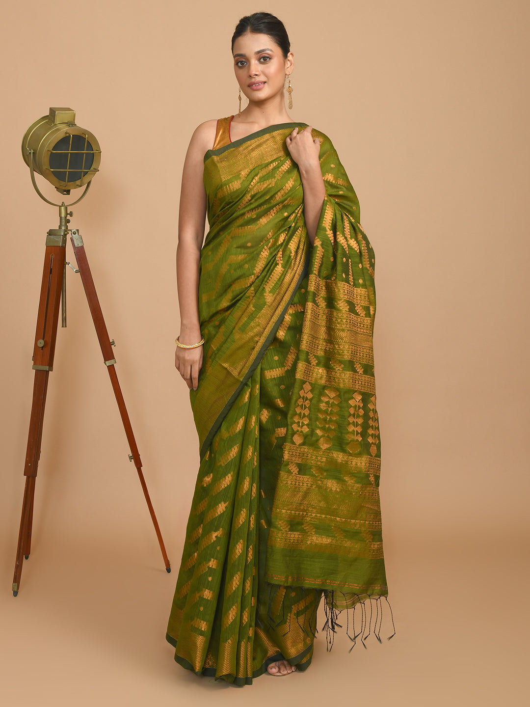 EMERALD ELEGANCE (SAREE)