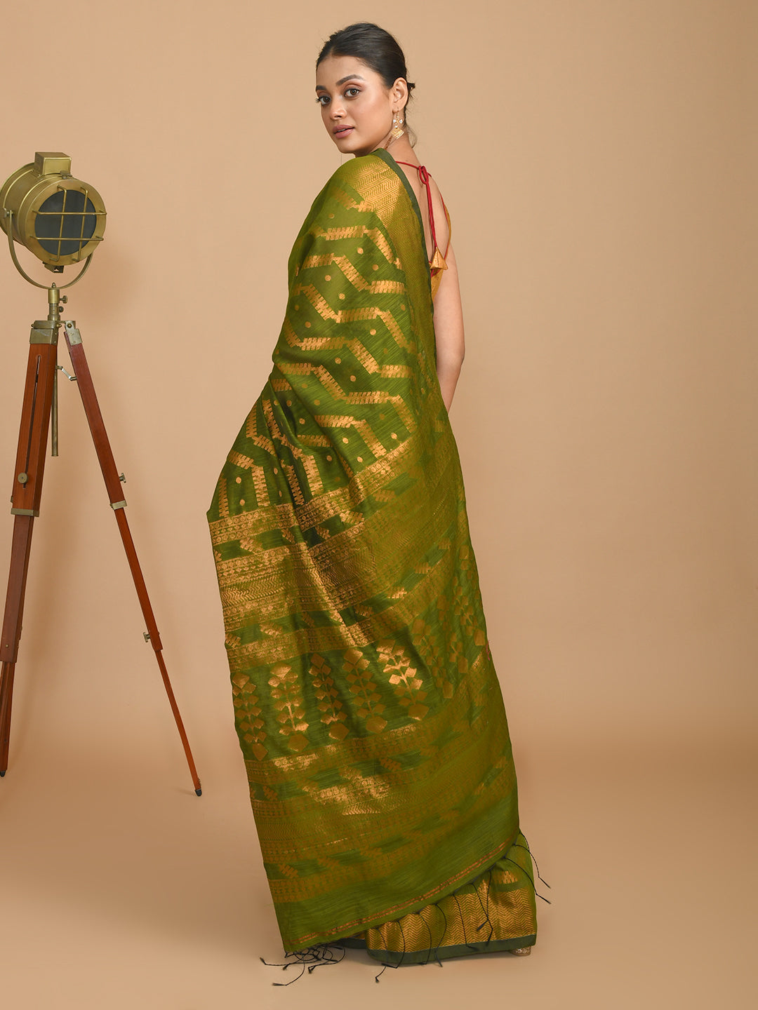 EMERALD ELEGANCE (SAREE)