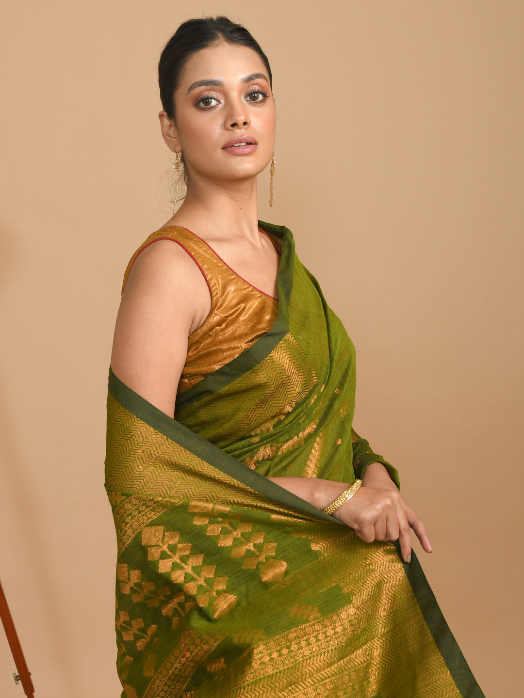 EMERALD ELEGANCE (SAREE)