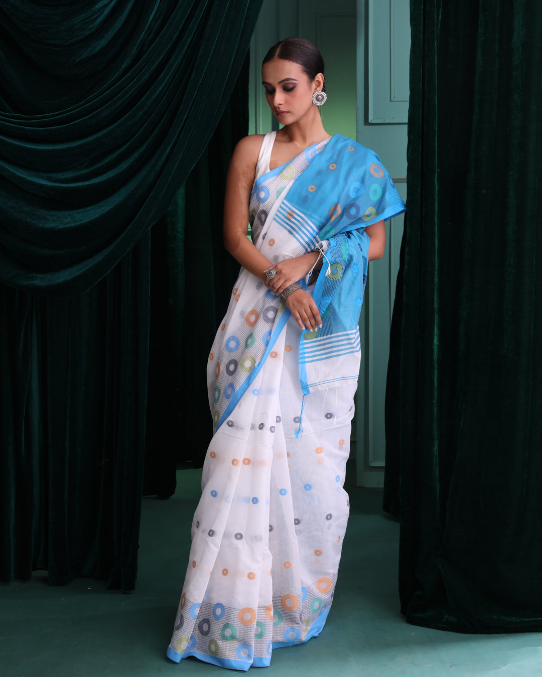 FESTIVE BREEZE (HANDLOOM COTTON BLEND SAREE)