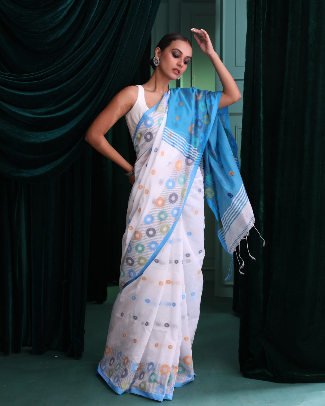 FESTIVE BREEZE (HANDLOOM COTTON BLEND SAREE)