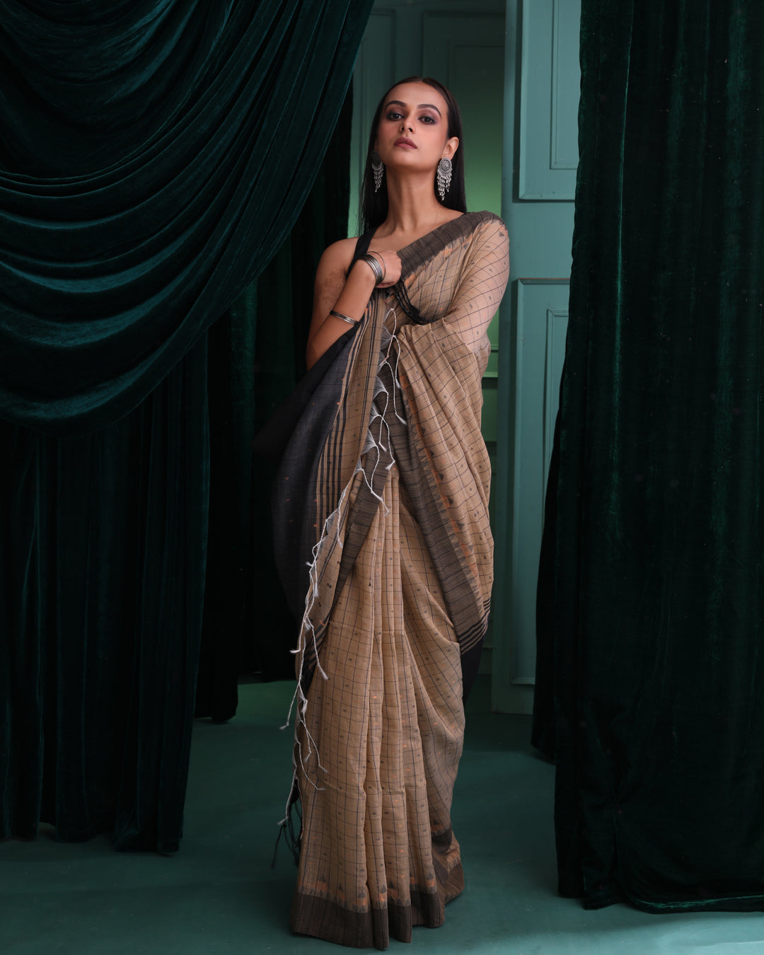 MUTED CHARM (HANDLOOM COTTON BLEND SAREE)