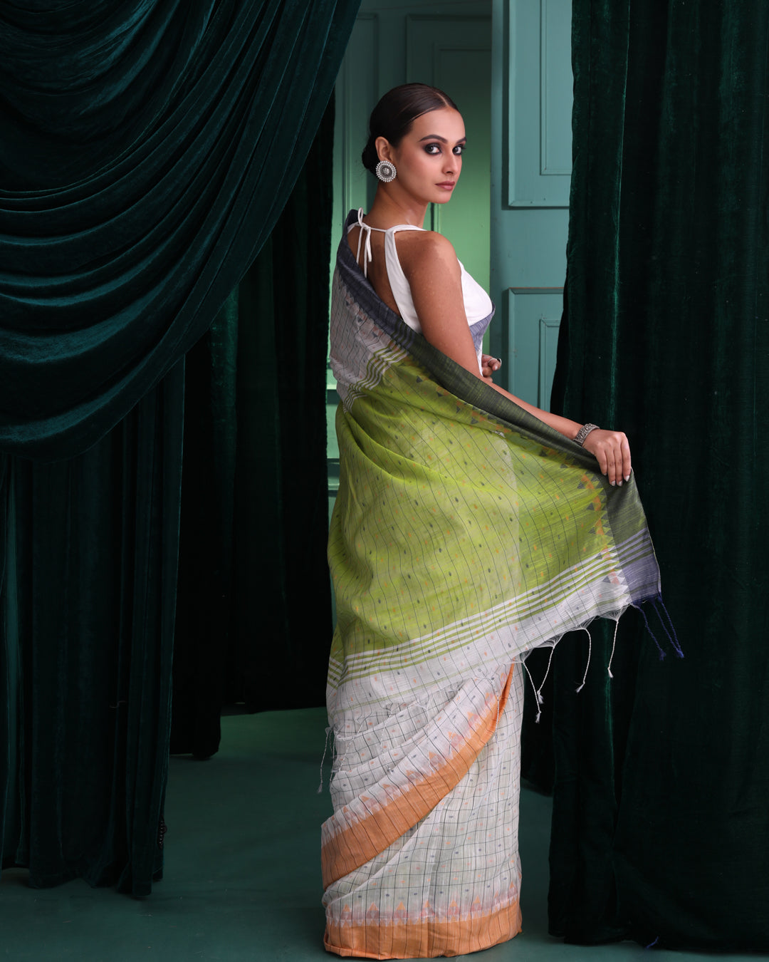 Jamdani Green Woven Design Traditional Wear