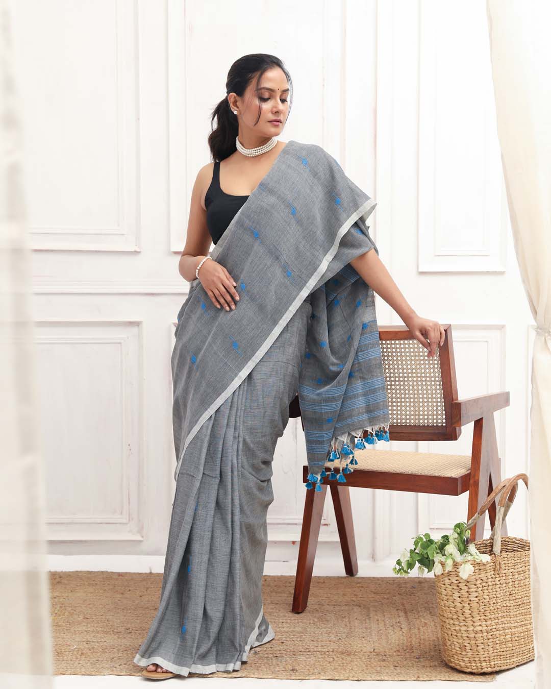 CLASSIC NOIR (HANDLOOM 100% PURE COTTON SAREE)