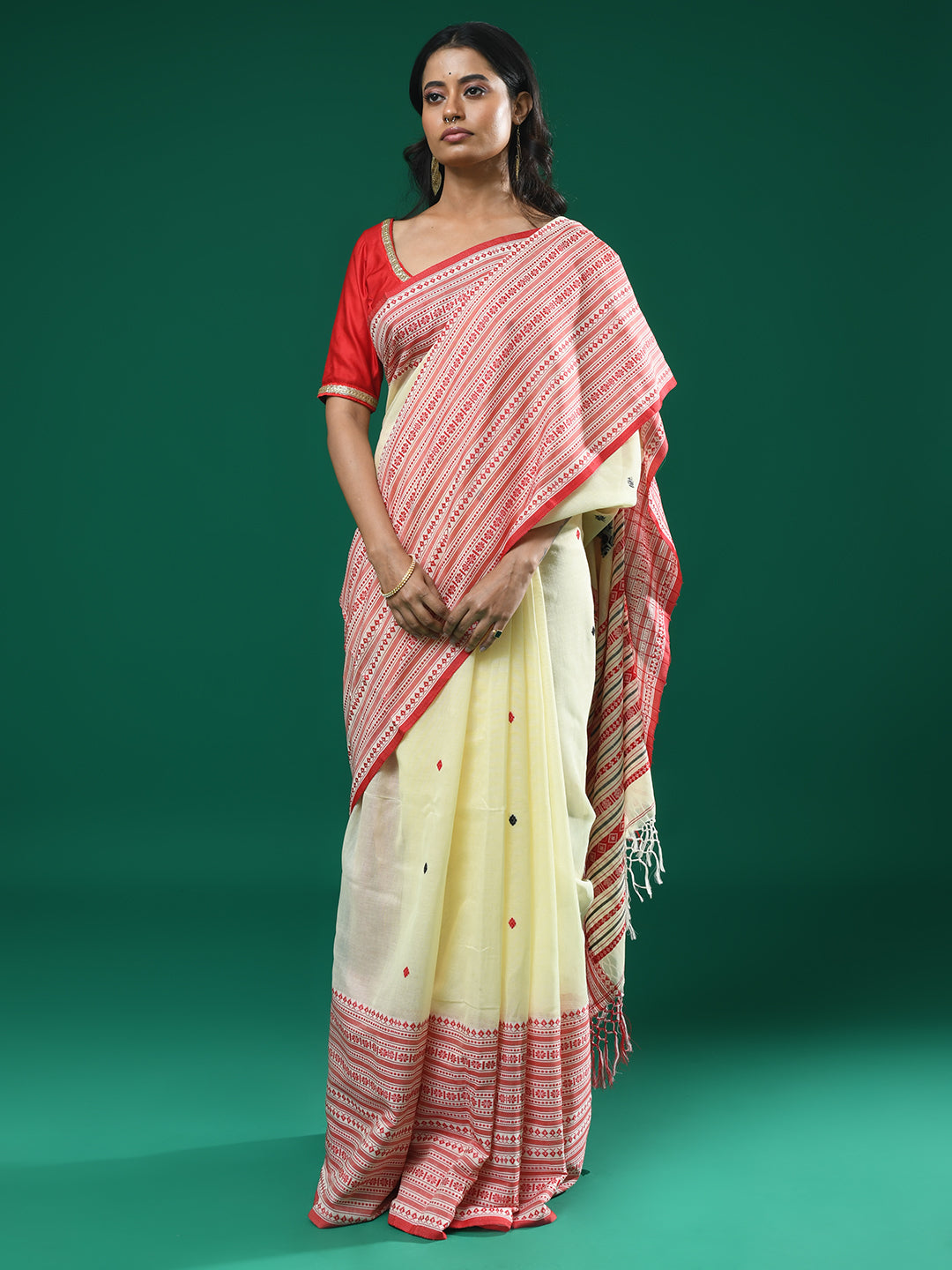 IVORY WHISPER (SAREE)