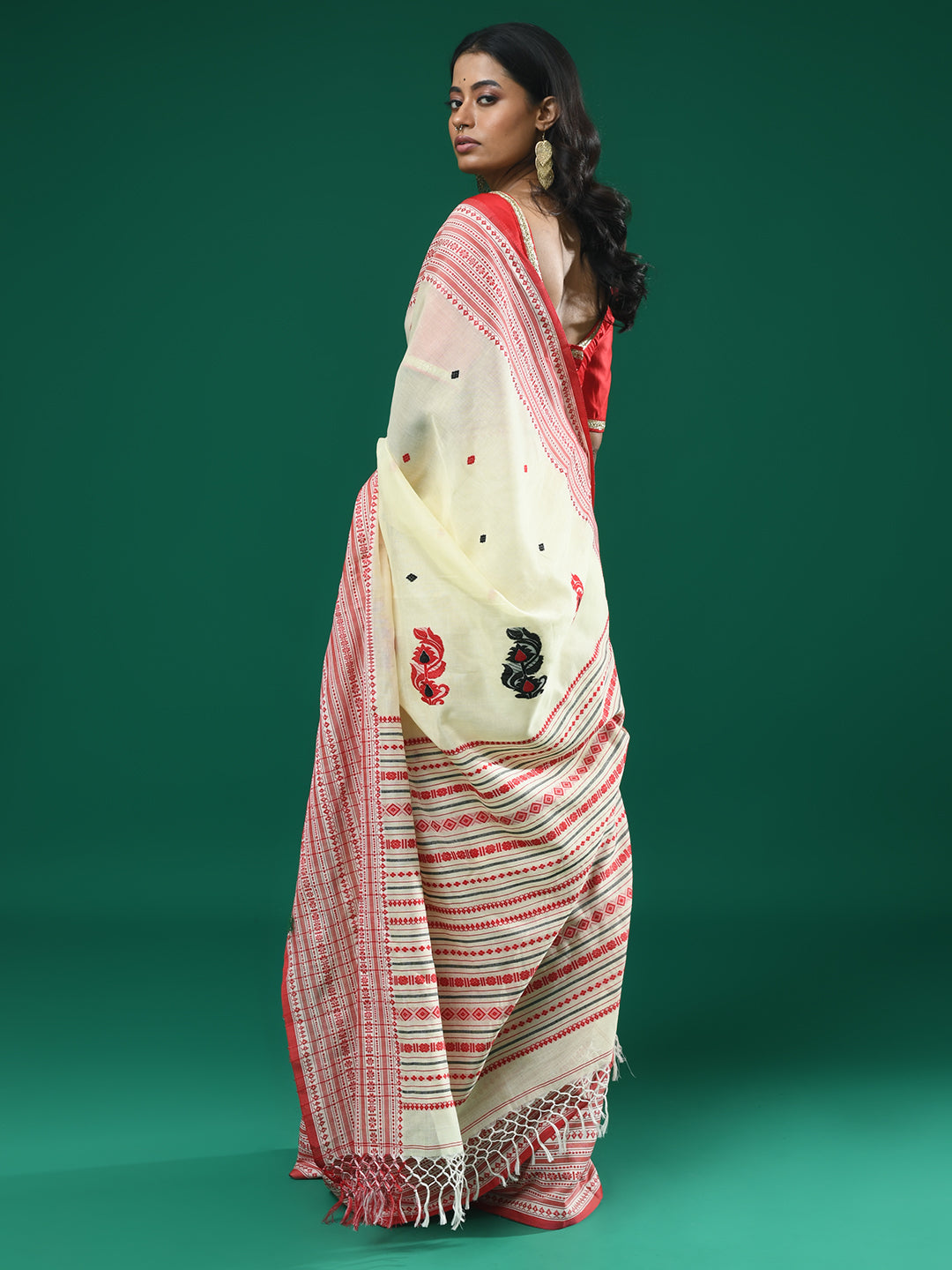 IVORY WHISPER (SAREE)