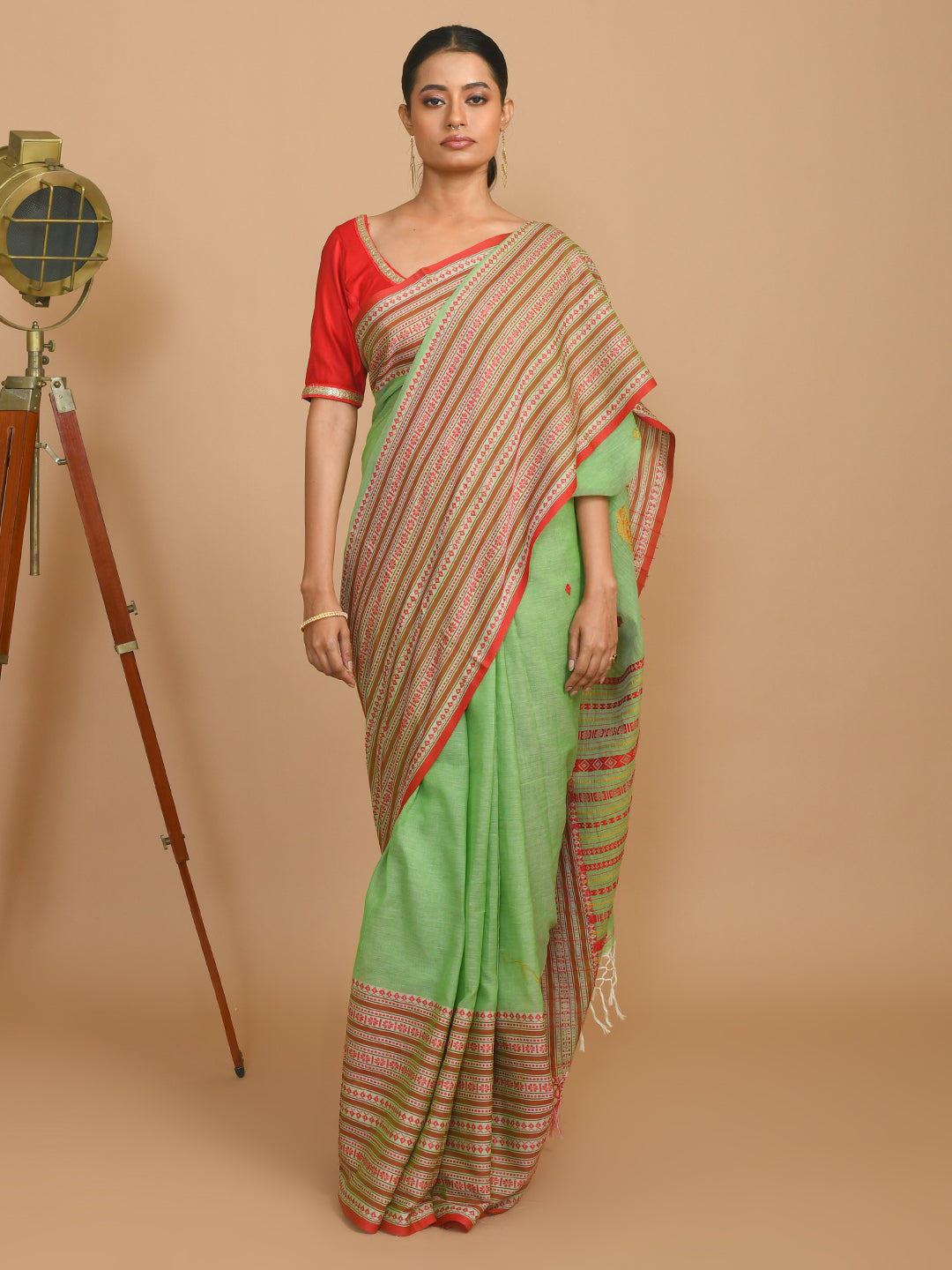 VERDANT GRACE (HANDLOOM 100% PURE COTTON SAREE)