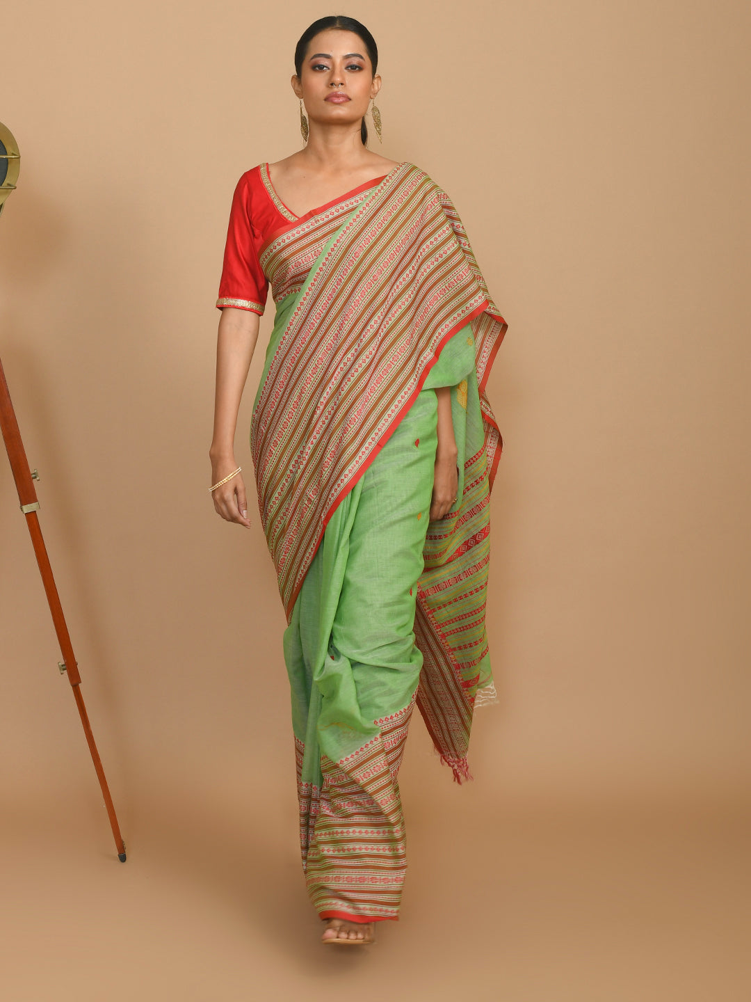 VERDANT GRACE (HANDLOOM 100% PURE COTTON SAREE)