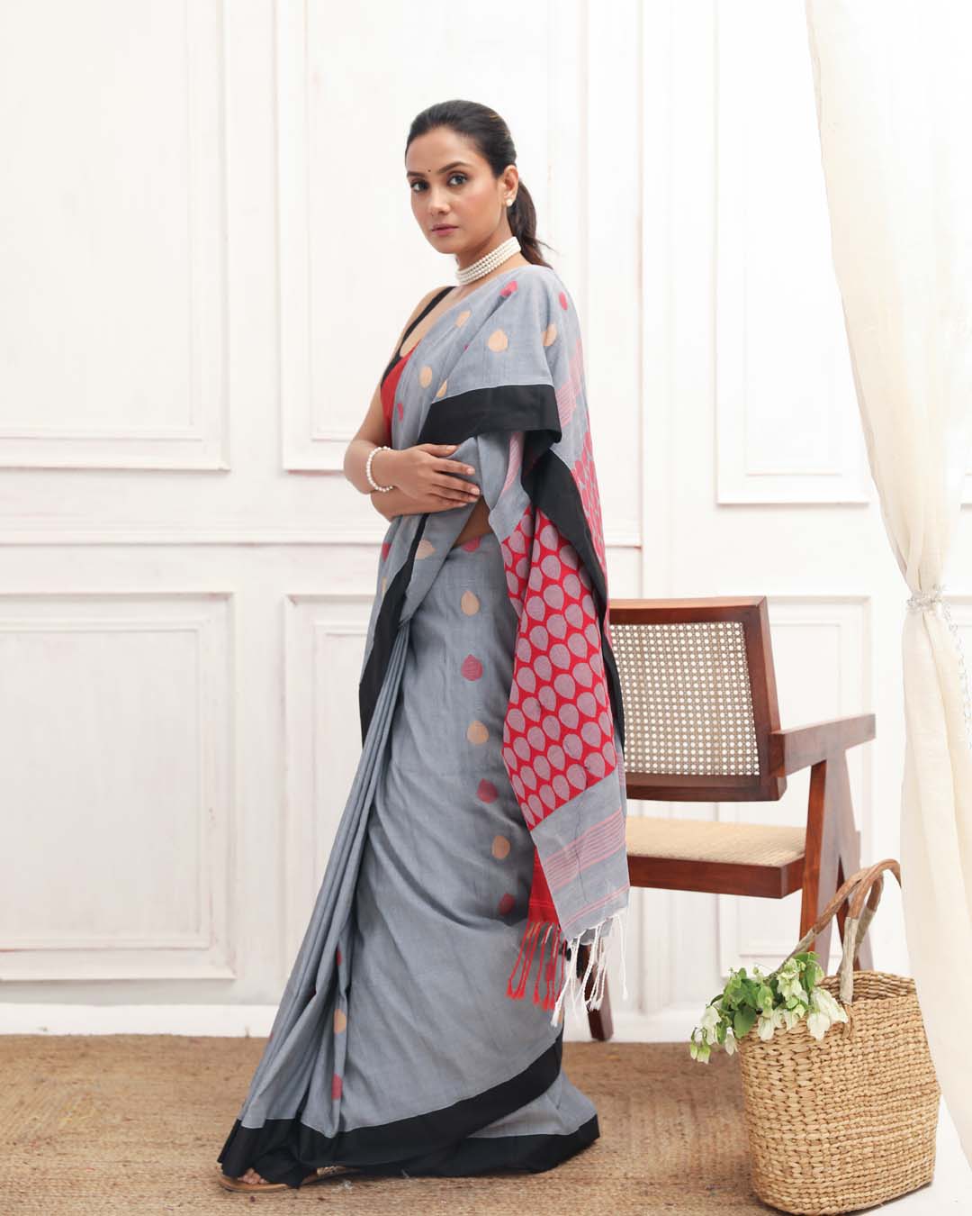 CHARCOAL WHISPER (SAREE)