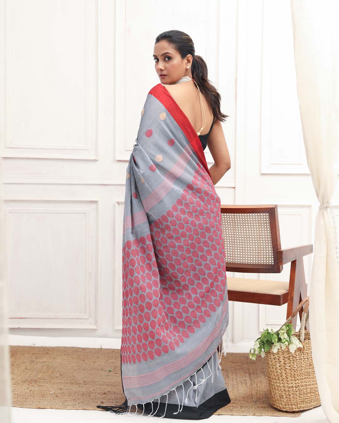 CHARCOAL WHISPER (SAREE)