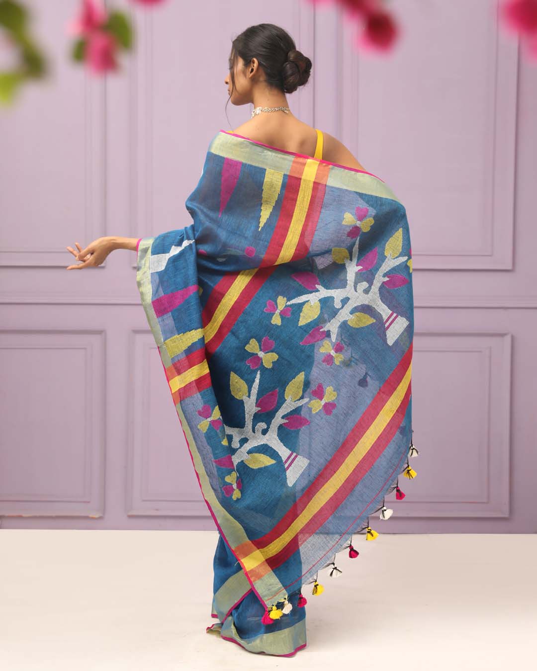 AZURE GRACE (HANDLOOM PURE LINEN SAREE)