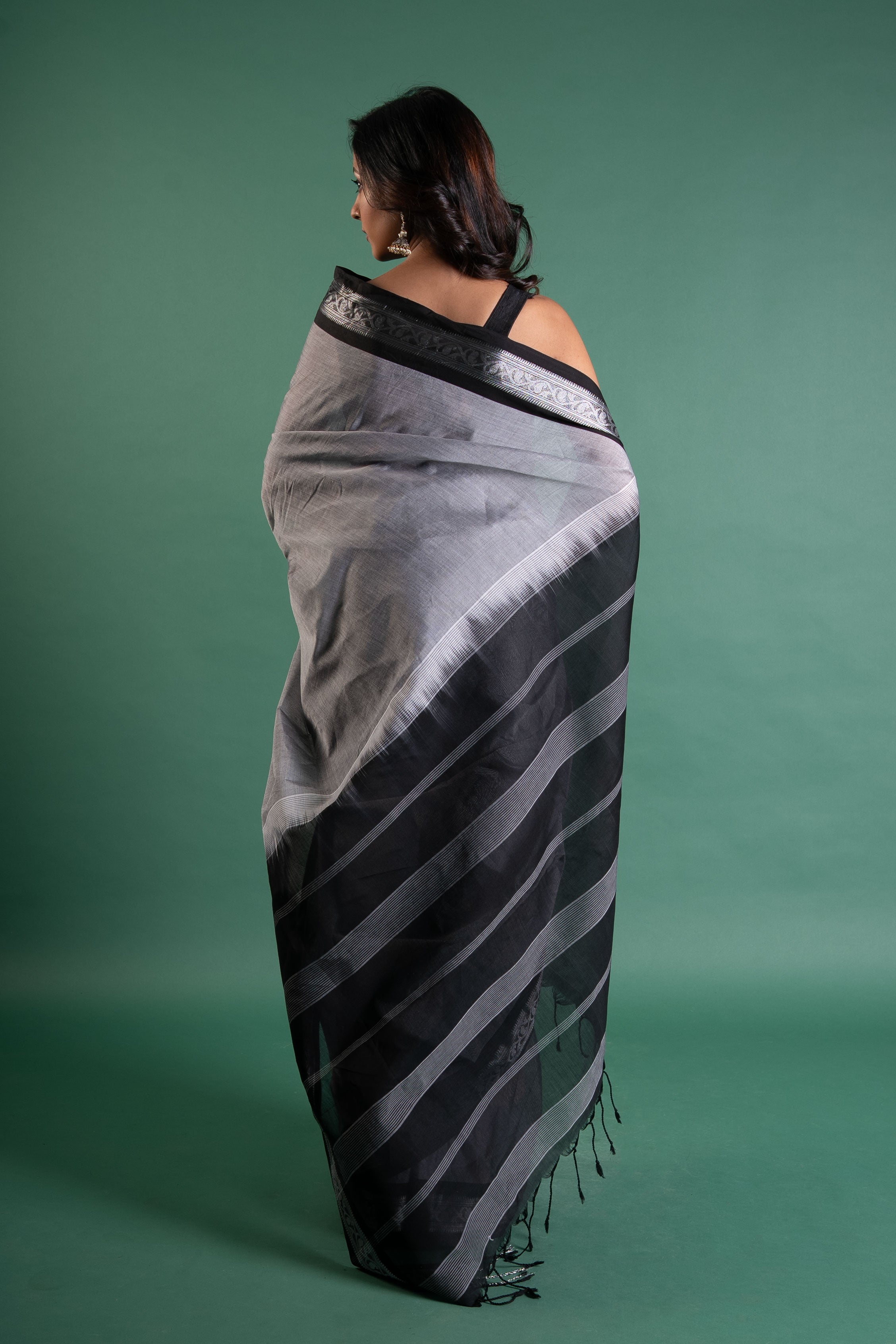 Slate Noir Pure Cotton Bengal Handloom Saree
