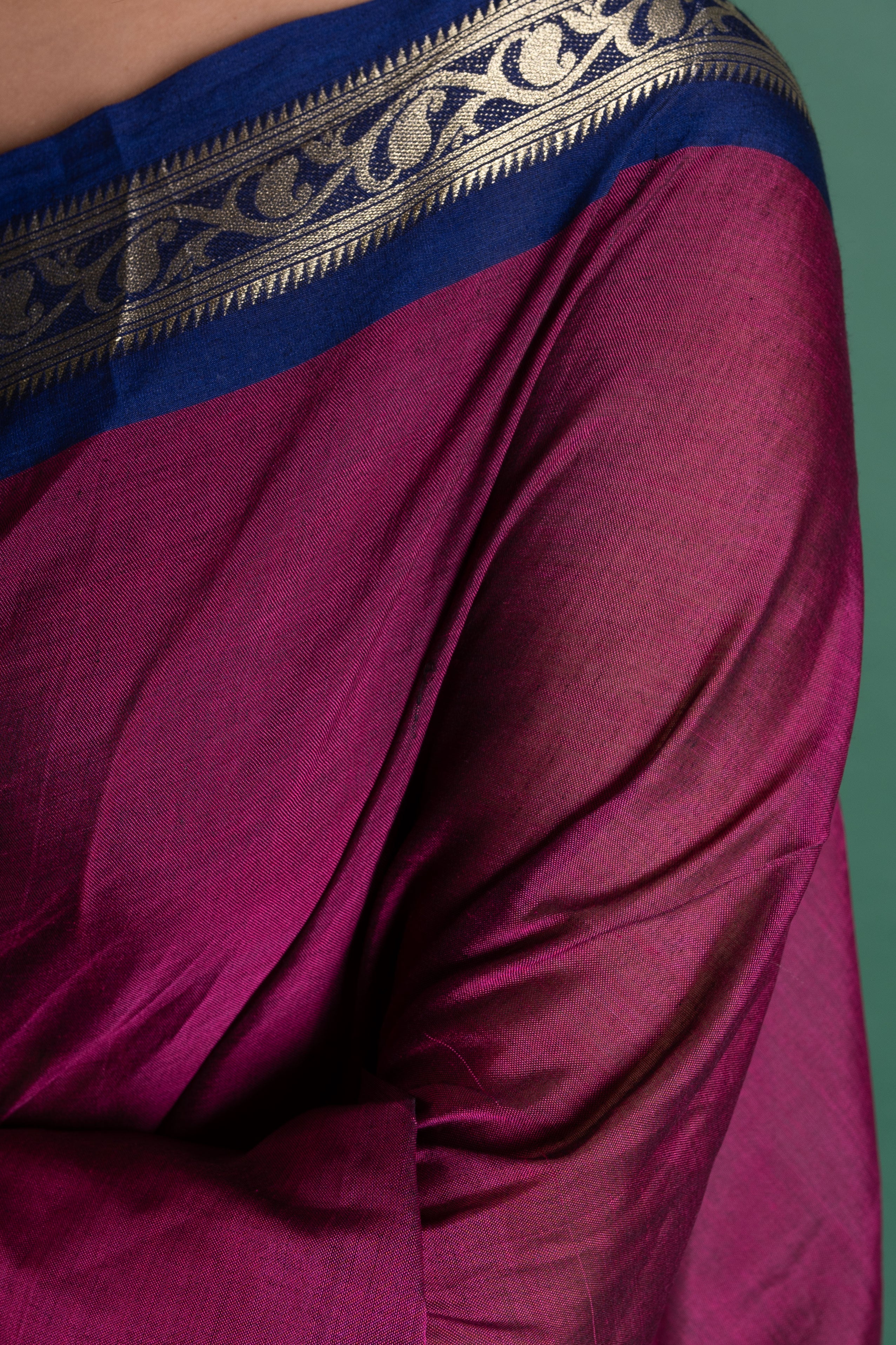 Magenta–Navy Zari Border Pure Handloom Saree