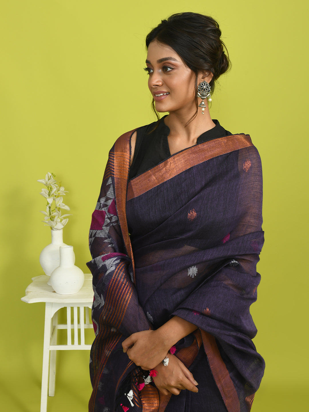 ROYAL HARMONY (HANDLOOM PURE LINEN SAREE)