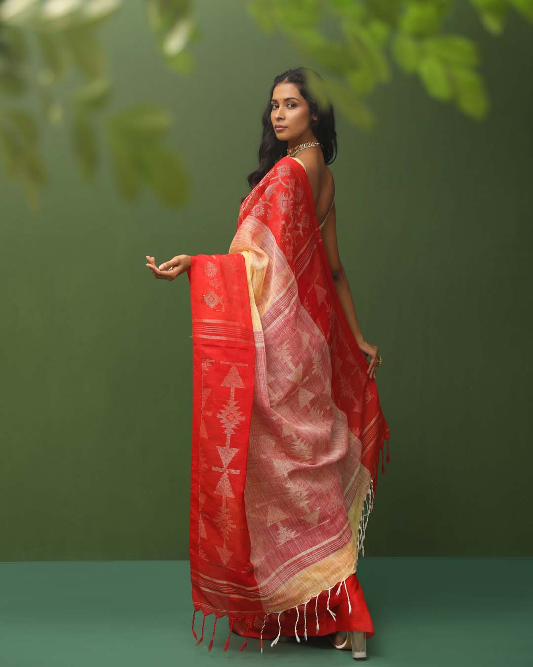 SUNLIT ELEGANCE (SAREE)