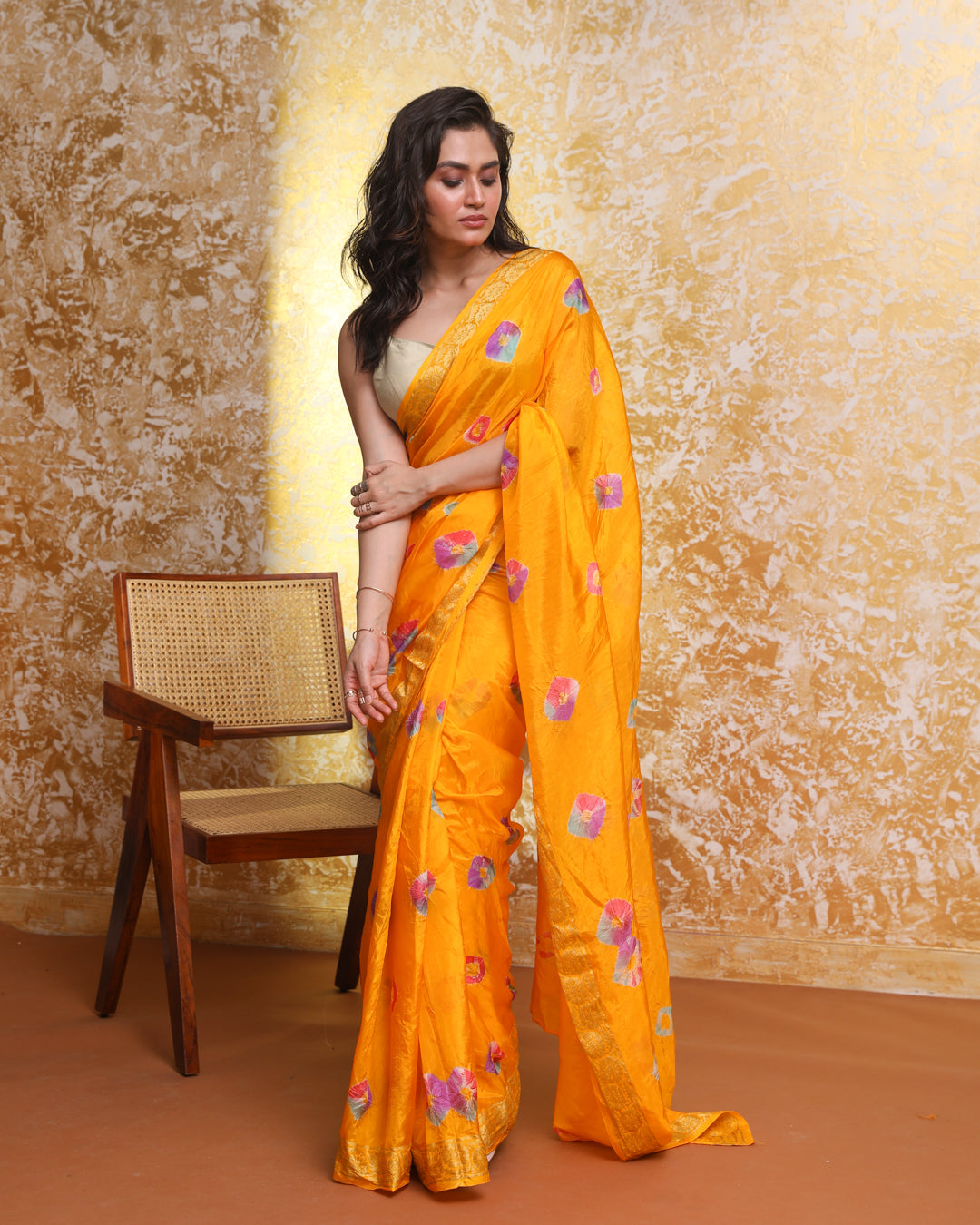 BANDHANI AURA (SAREE)