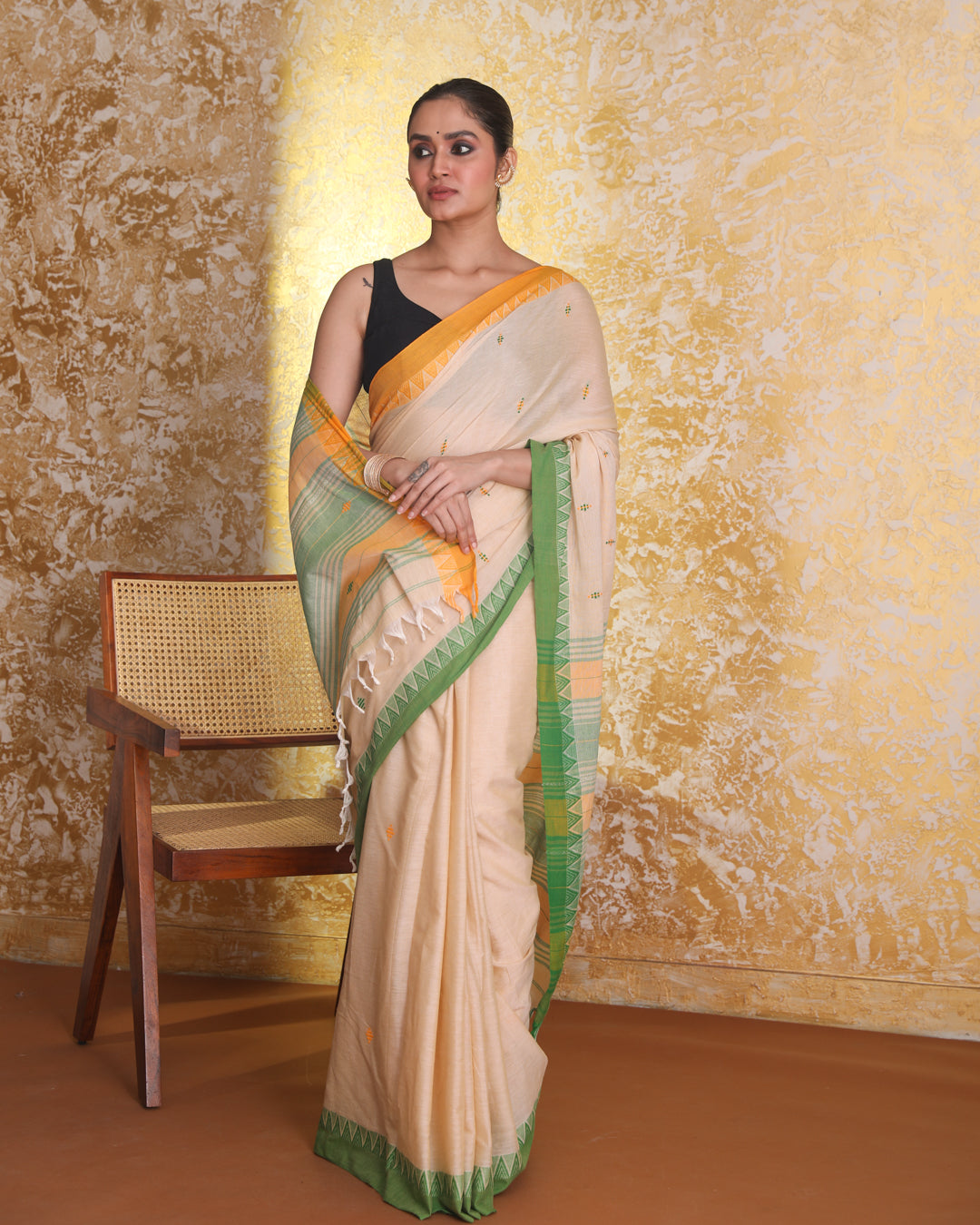 WHITE HARMONY (SAREE)