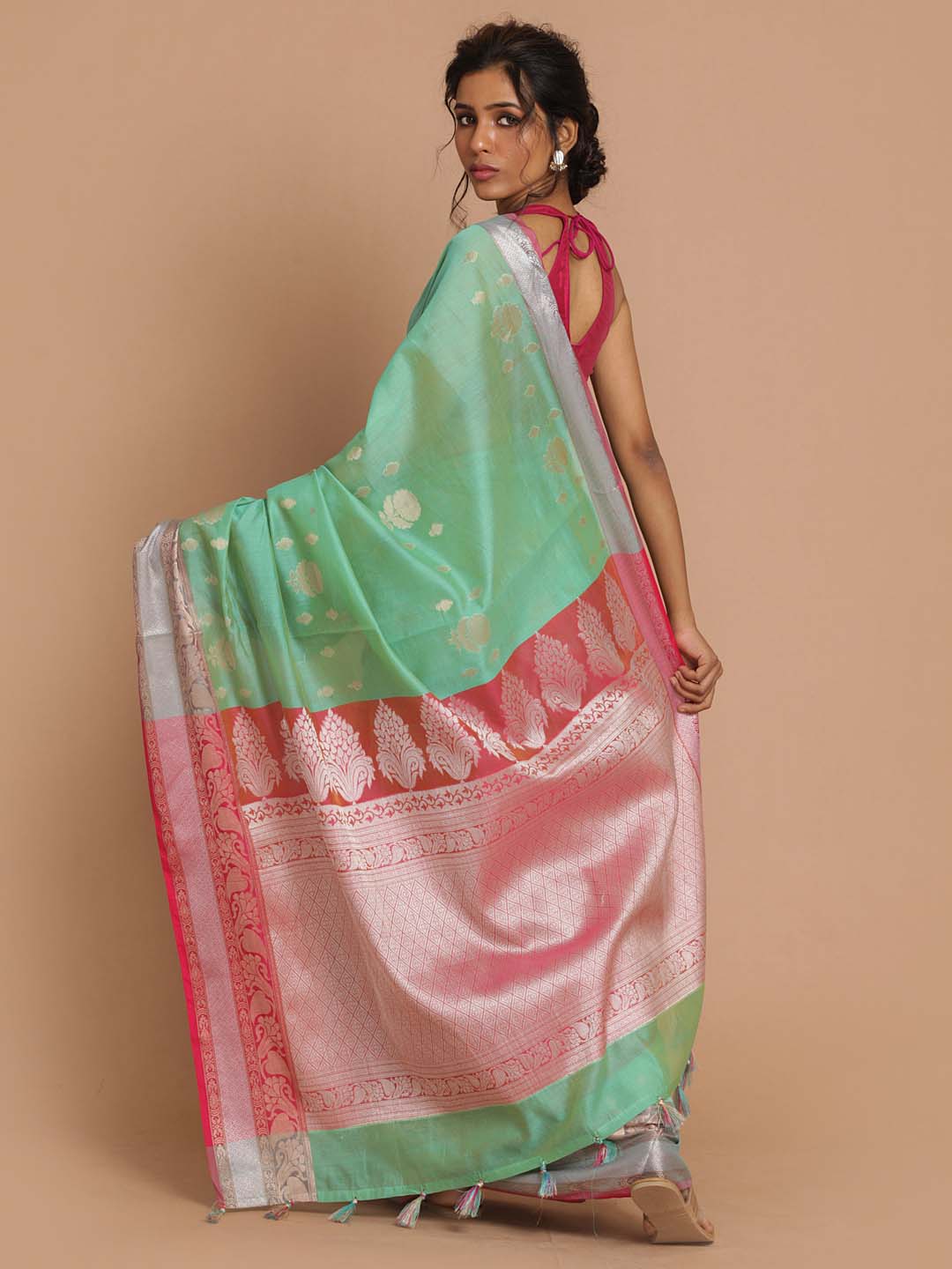 Indethnic Banarasi Green Woven Design Daily Wear Saree - View 3