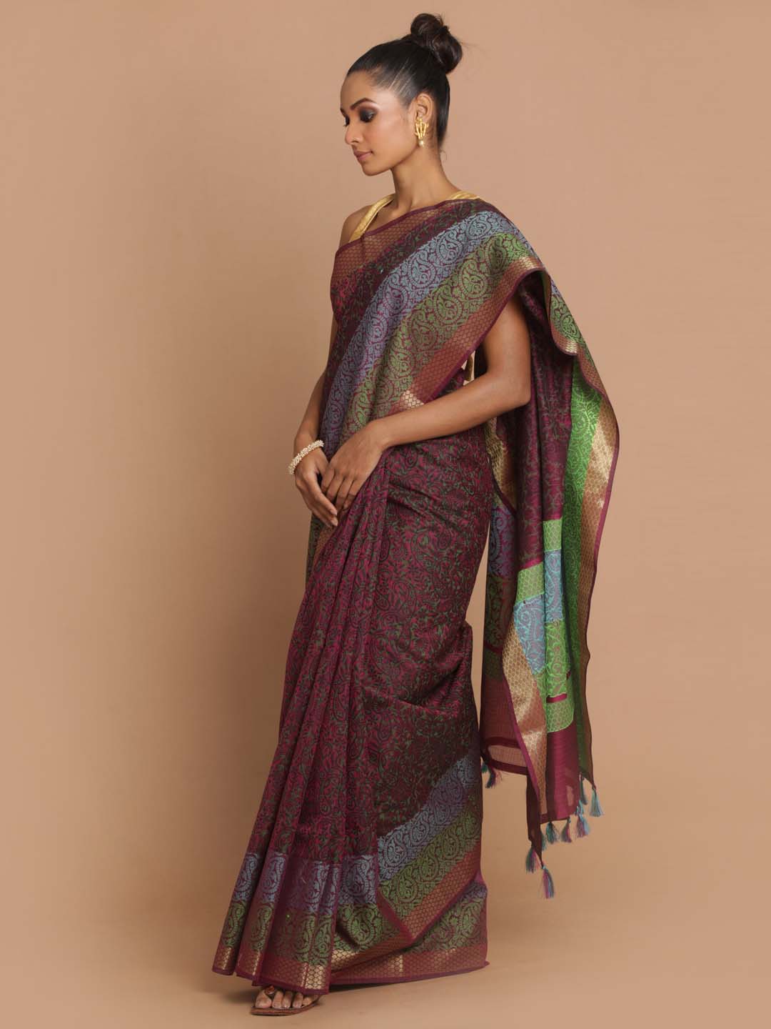 Indethnic Banarasi Magenta Printed Daily Wear Saree - View 2