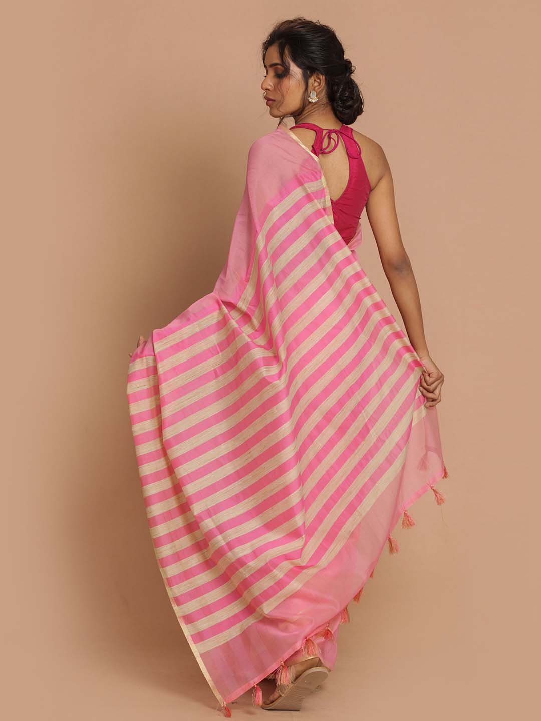 Indethnic Banarasi Pink Solid Daily Wear Saree - View 3