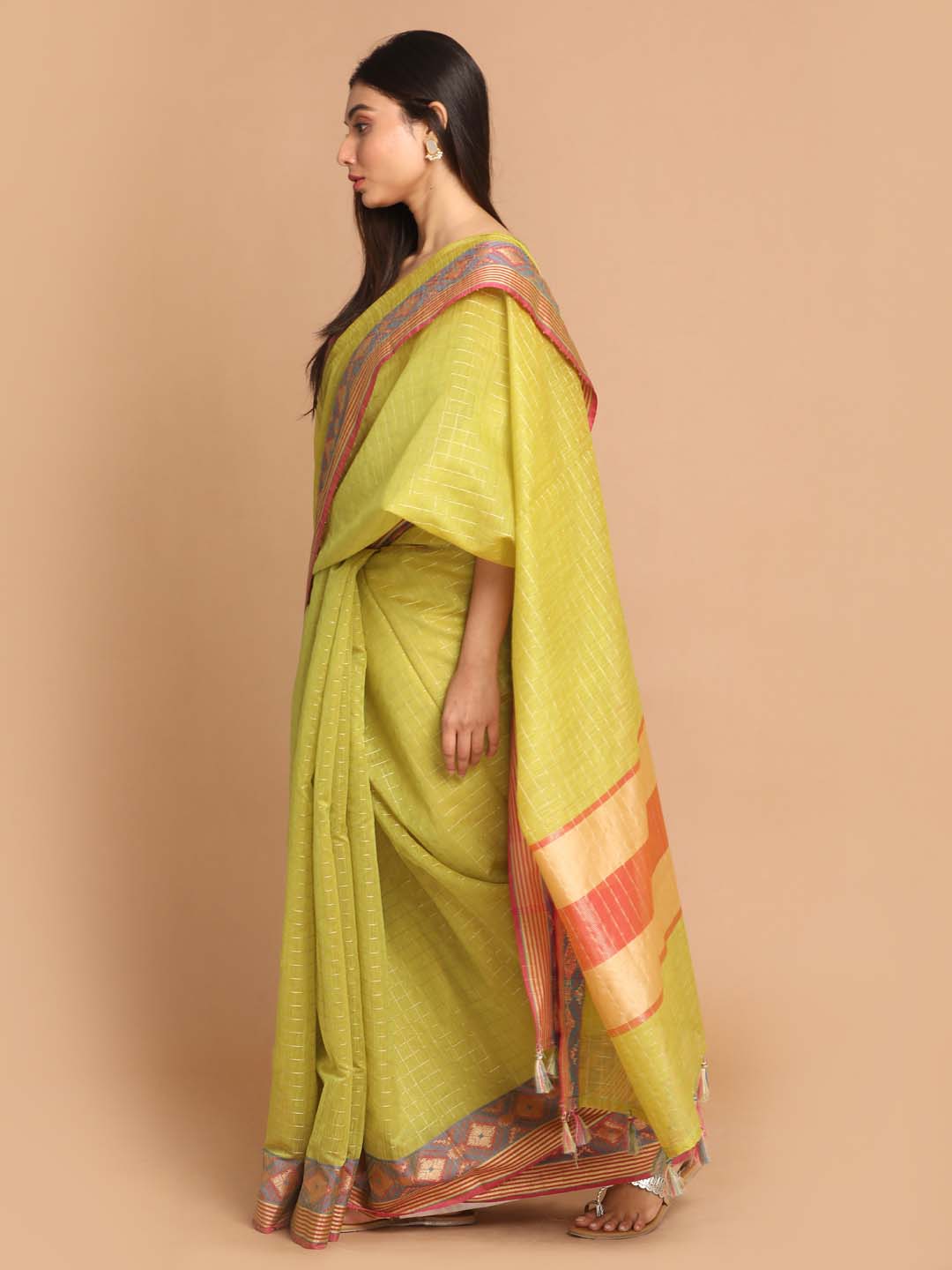 Indethnic Banarasi Green Checked Daily Wear Saree - View 2