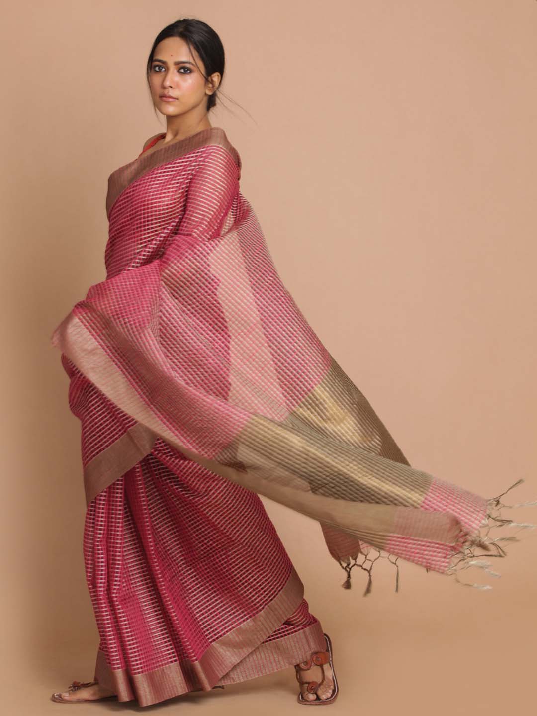 Indethnic Banarasi Magenta Checked Daily Wear Saree - View 2