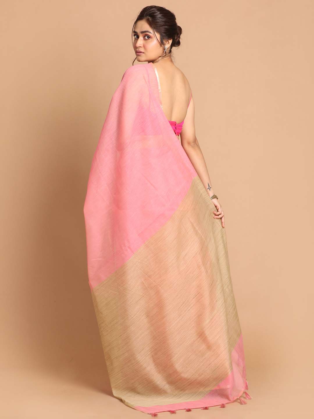 Indethnic Banarasi Pink Solid Daily Wear Saree - View 3
