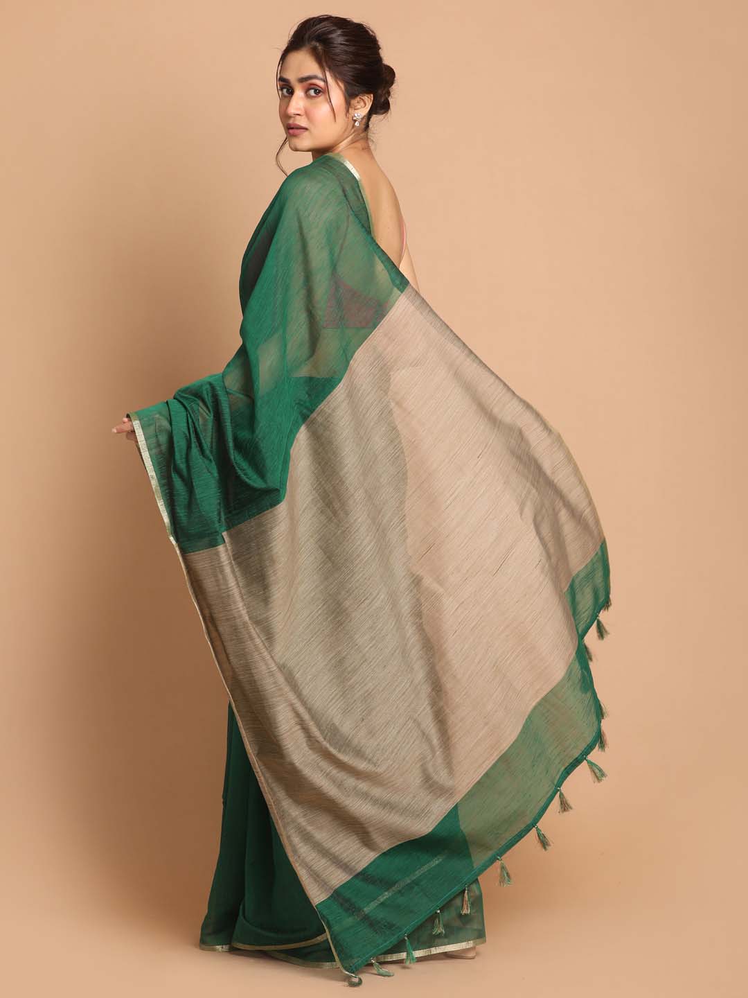 Indethnic Banarasi Bottle Green Solid Daily Wear Saree - View 3