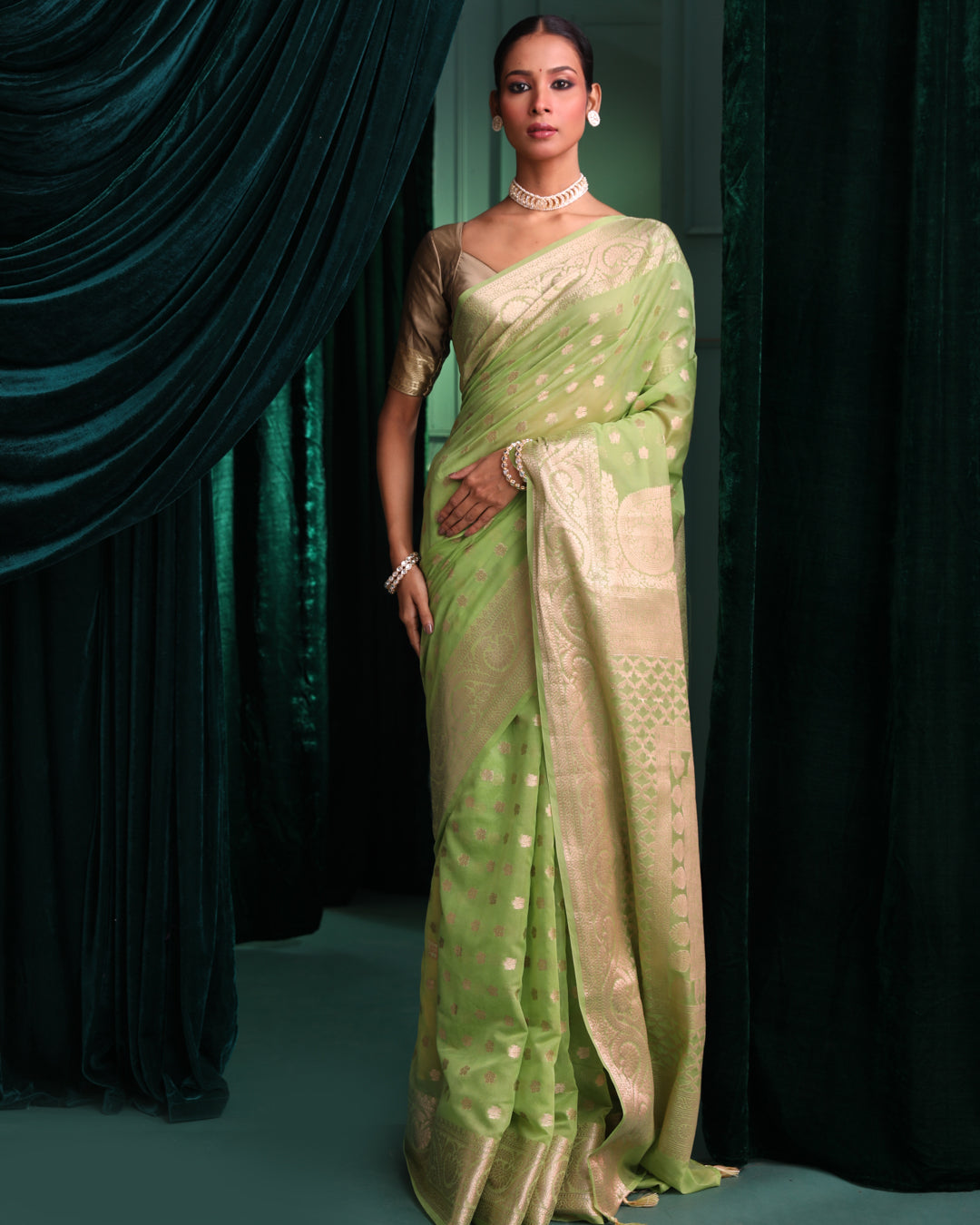 VERDANT SPLENDOR (SAREE)