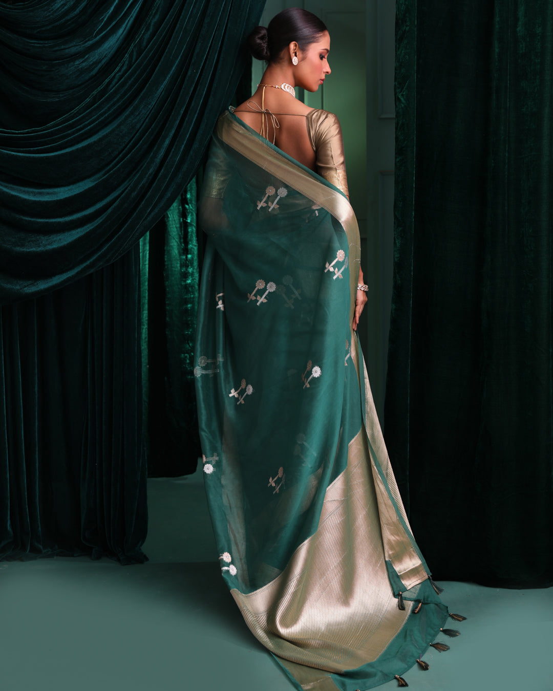 Banarasi Green Ethnic Motifs Woven Design Festive Wear Saree