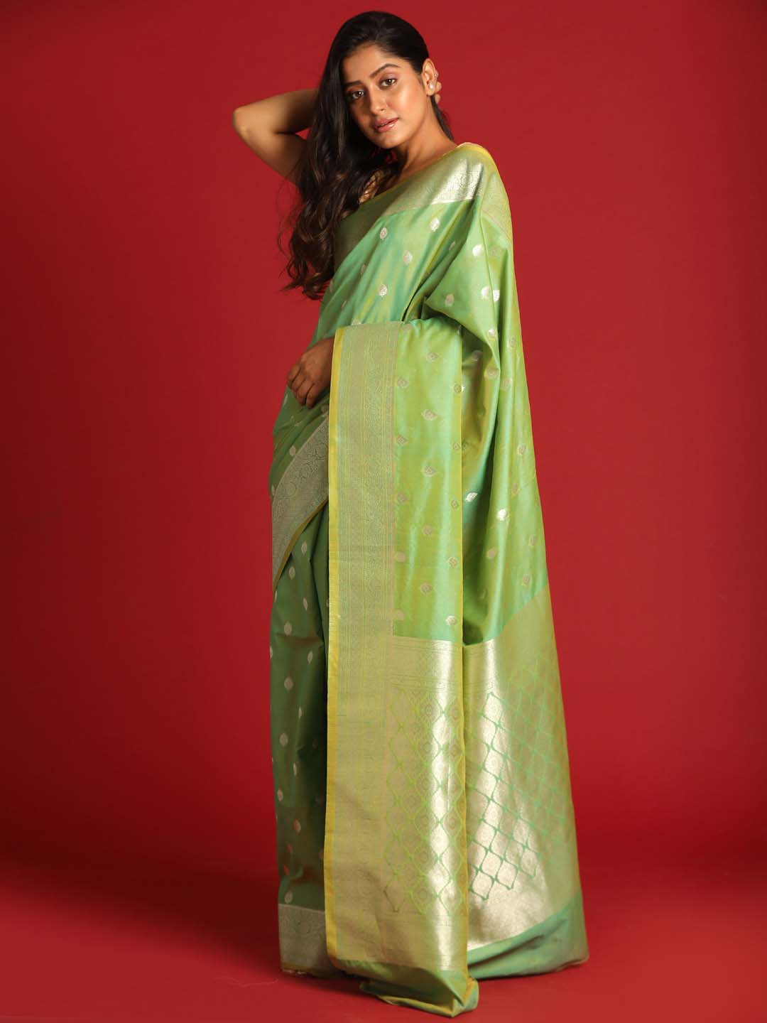 Indethnic Banarasi Green Ethnic Motifs Woven Design Festive Wear Saree - View 2