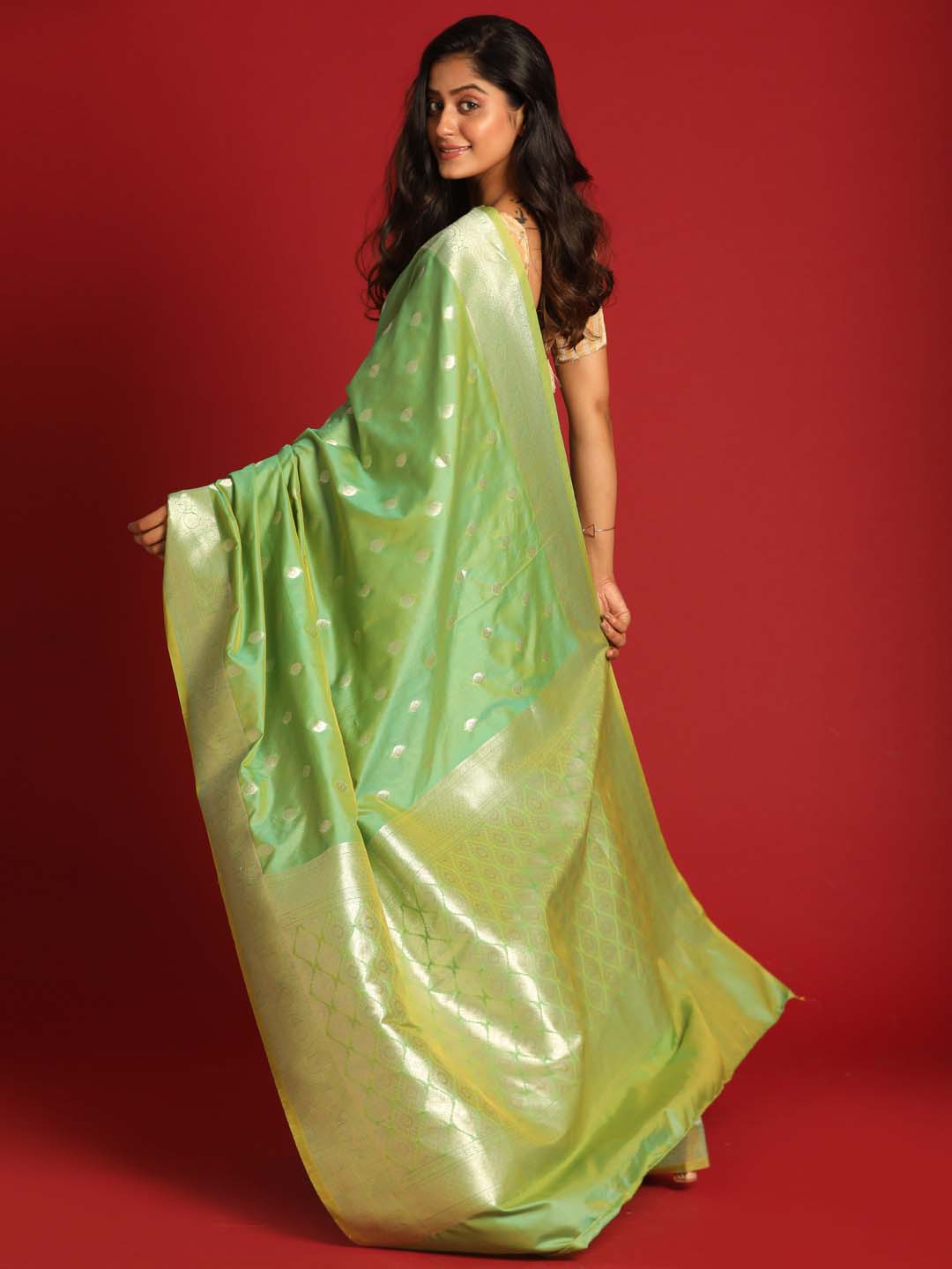 Indethnic Banarasi Green Ethnic Motifs Woven Design Festive Wear Saree - View 3