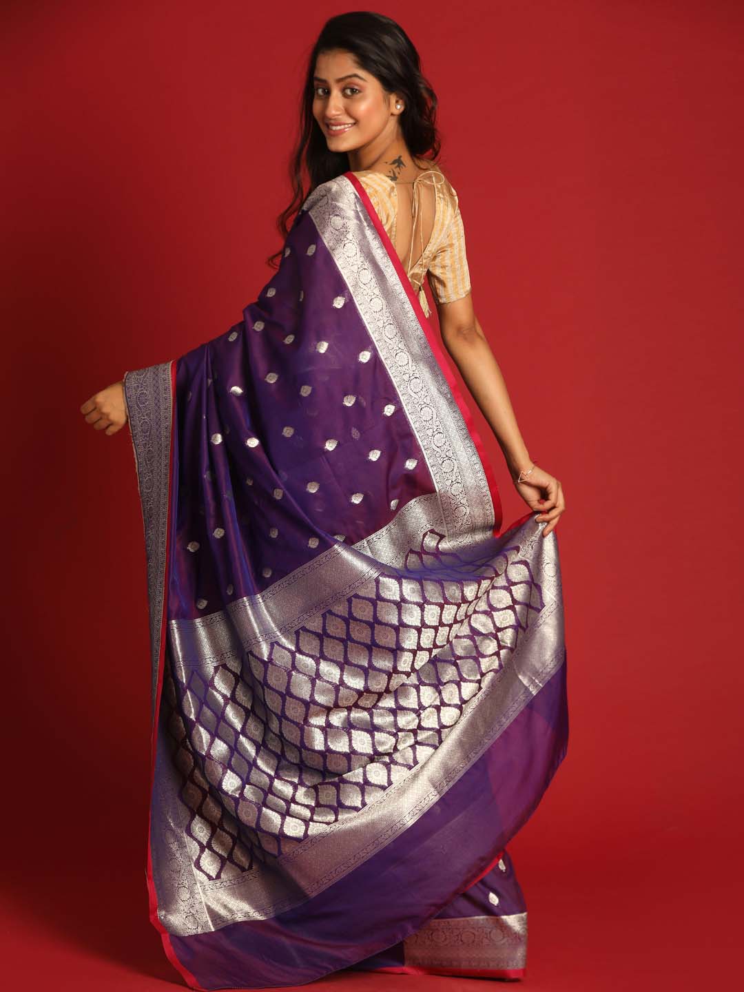 Indethnic Banarasi Purple Ethnic Motifs Woven Design Festive Wear Saree - View 3