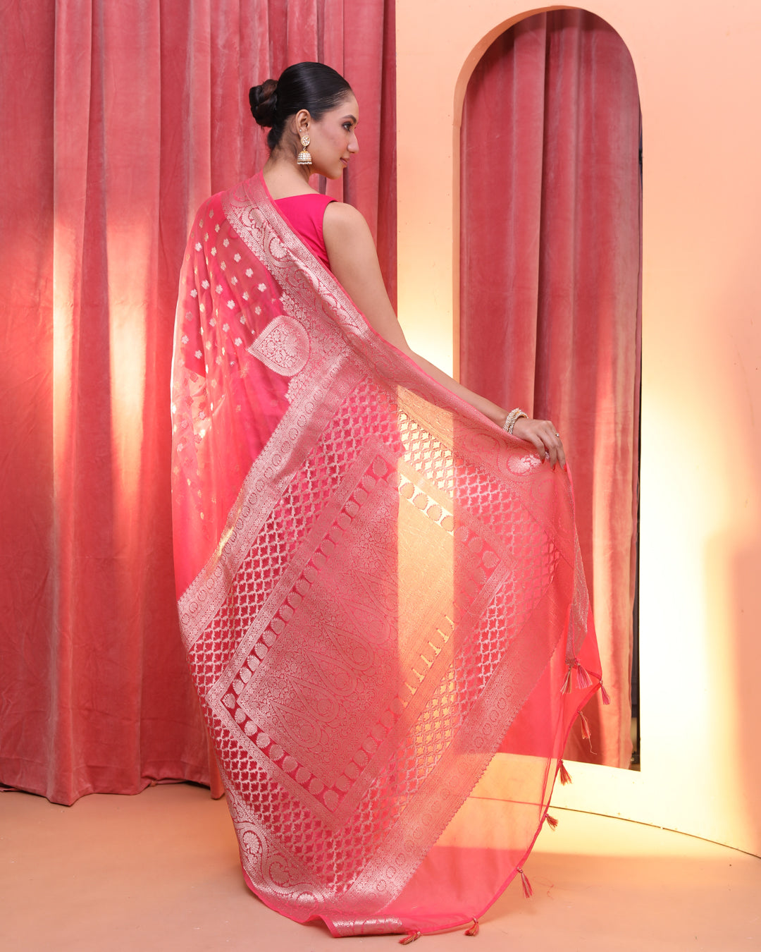 BLUSH MAJESTY (SAREE)