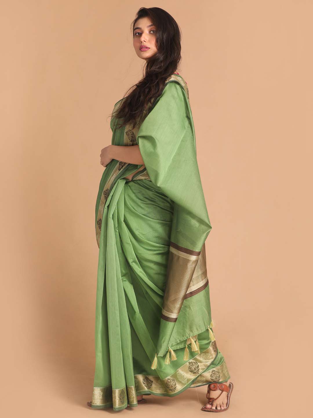 Indethnic Banarasi Green Solid Work Wear Saree - View 2