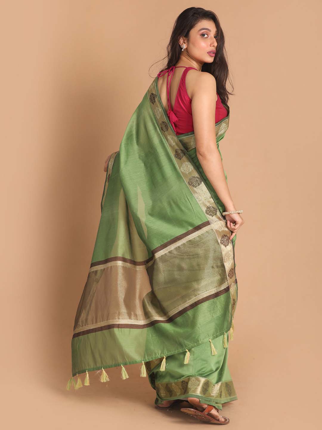 Indethnic Banarasi Green Solid Work Wear Saree - View 3