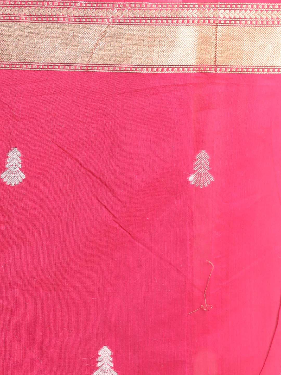 Indethnic Banarasi Magenta Woven Design Daily Wear Saree - Saree Detail View