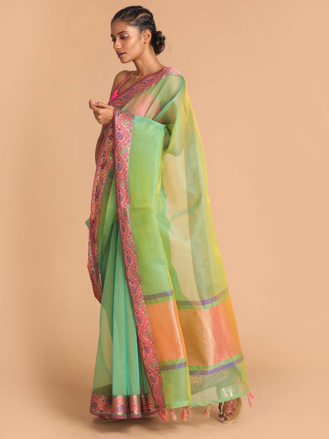 Indethnic Banarasi Green Solid Party Wear Saree - View 2