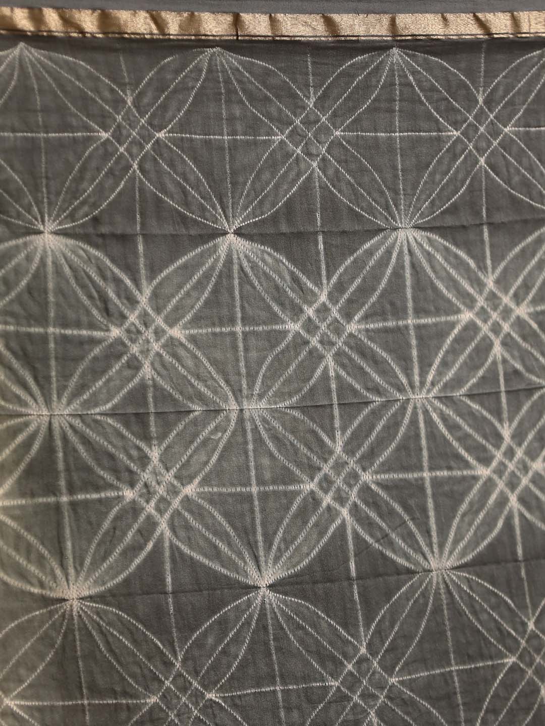 Indethnic Shibori Silk Cotton Saree in Black - Saree Detail View
