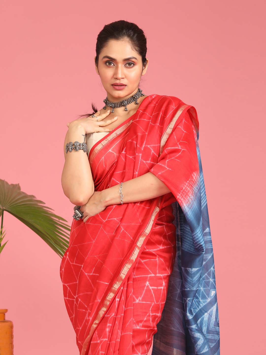 Indethnic Shibori Silk Cotton Saree in Red - View 2