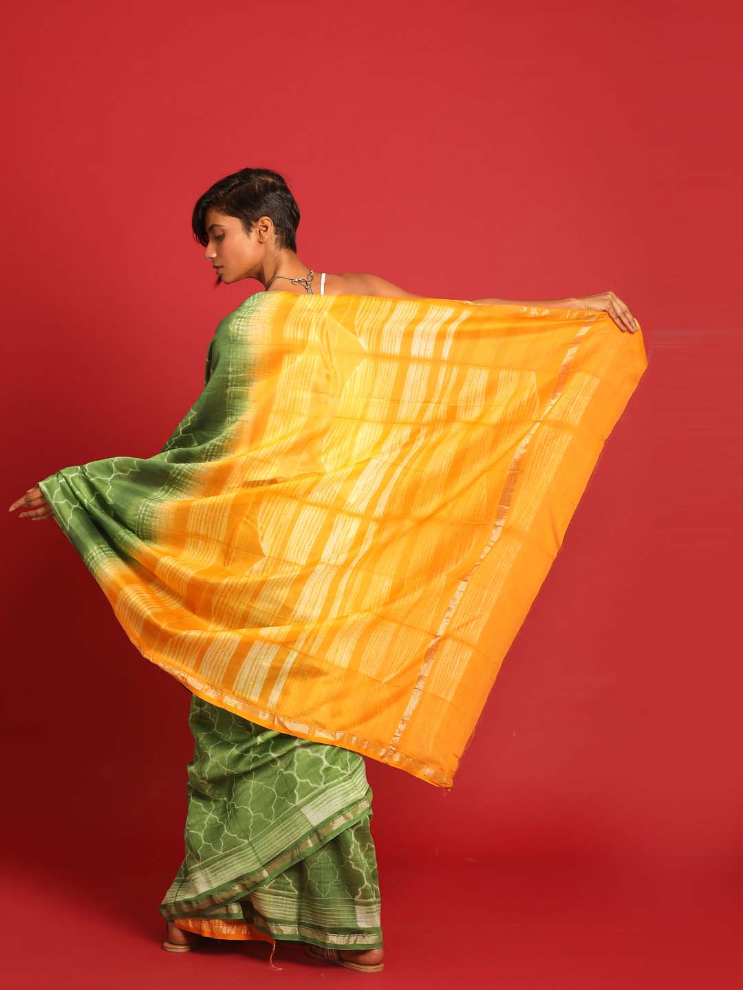 Indethnic Shibori Silk Cotton Saree in Green - View 3