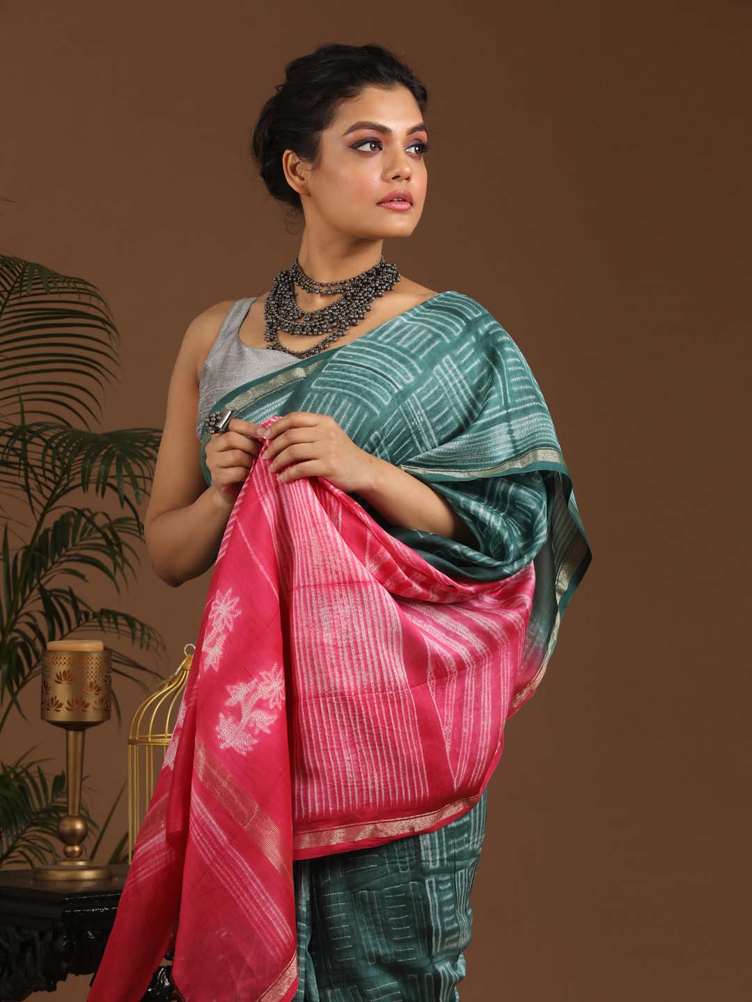 Indethnic Shibori Silk Cotton Saree in Green - View 2