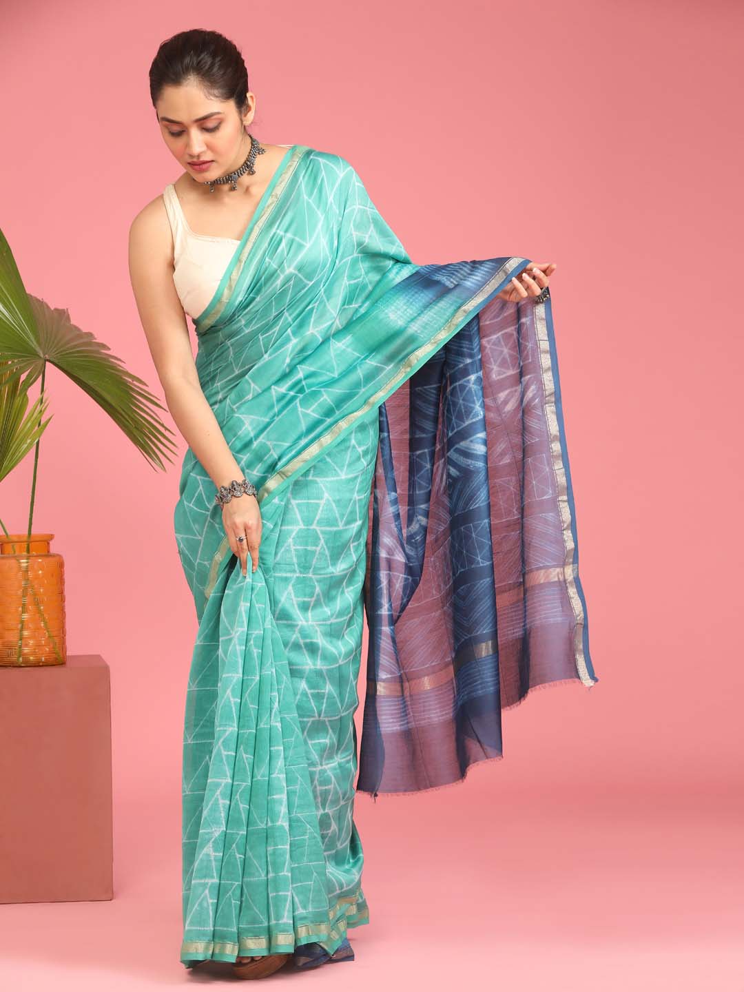 Indethnic Shibori Silk Cotton Saree in Green - View 1